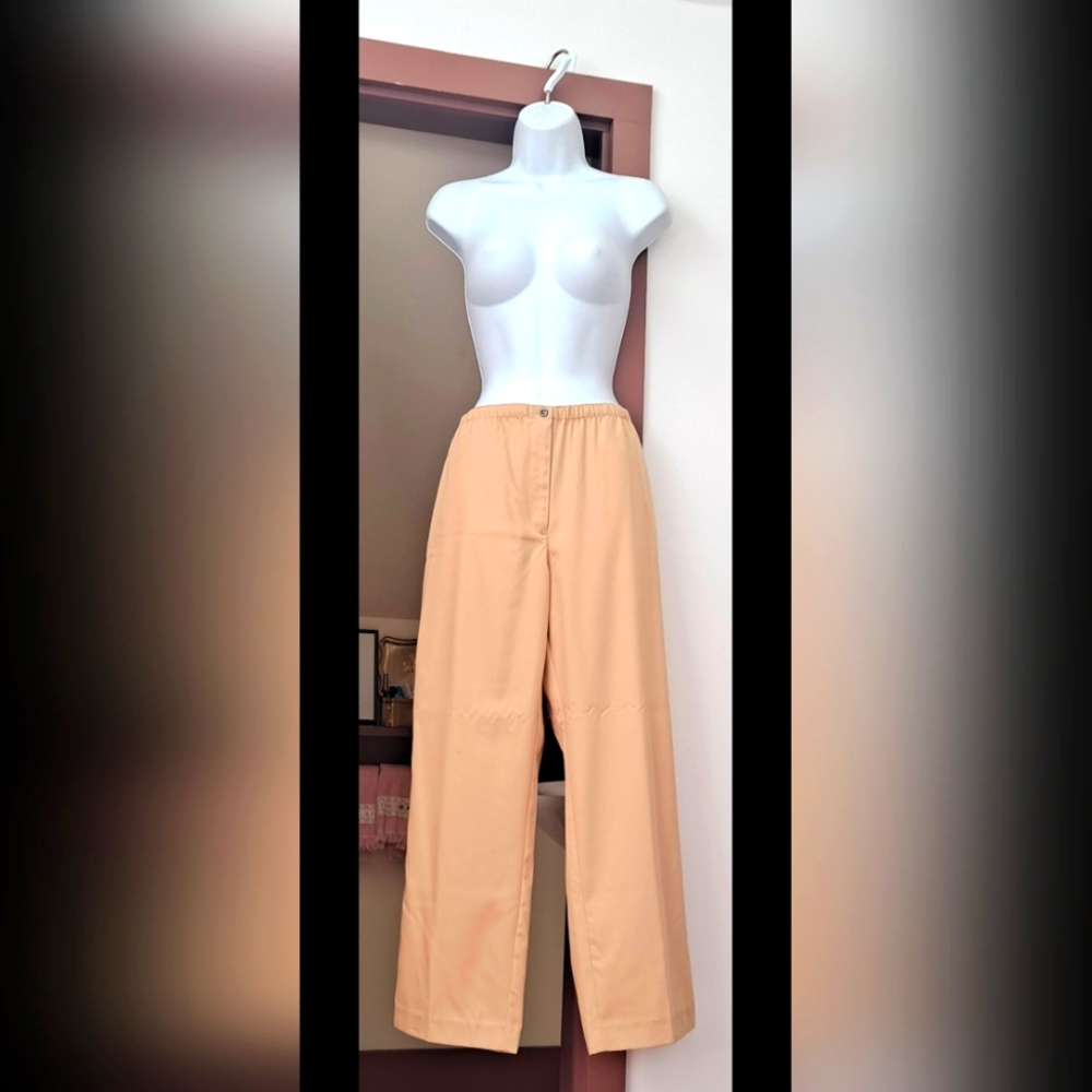 LIZ CLAIBORNE LIZSPORT Petite Tan Chinos Mid Rise Trousers